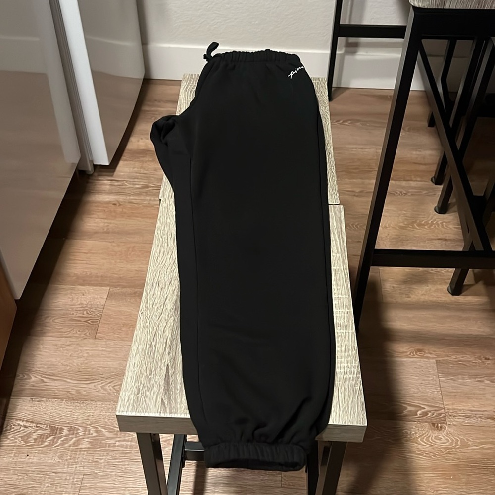 Victoria’s Pink black cursive logo jogger pants